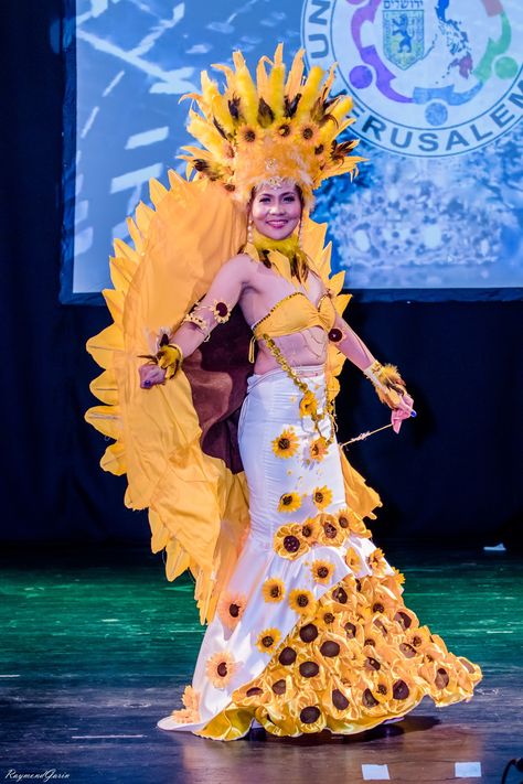 Sunflower eco park, Tayug, pangasinan.. new tourist spot in pangasinan Sunflower Gown, Sunflower Costume, Eco Park, National Costume, Tourist Spots, Carnival Costumes, Graduation Day, Diy Dress, Real Beauty