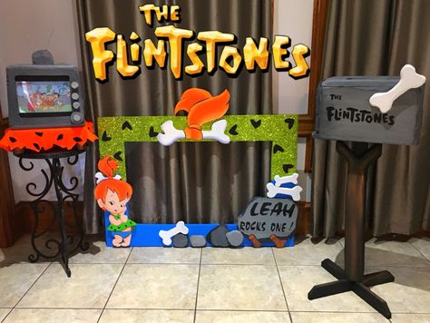 Flinstones Diy Decorations, Flinstones Party Decorations, Pebbles Party Ideas, Flinstones Baby Shower Ideas, Flint Stones Birthday Party, Pebbles Flintstone Party, The Flintstones Party Ideas, Flintstones Party Ideas, Pebbles Birthday Party Ideas