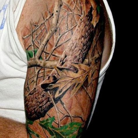 My hubby would love but even more if Mossy Oak vs Real tree camo Bow Hunting Tattoos, Camo Tattoo, Oak Tattoo, Deer Hunting Tattoos, Deer Tattoos, Hunting Tattoos, Country Tattoos, Bear Tattoos, Realtree Camo