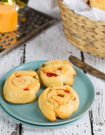 Buttery and cheesy Pimiento Cheese Spirals are an easy southern appetizer made with crescent roll dough. Southern Suppers, Southern Appetizers, Spicy Southern Kitchen, Sweet Savory Recipes, Cream Cheese Crescent Rolls, Pimiento Cheese, Make Cream Cheese, Cheese Stuffed Peppers, Southern Kitchen