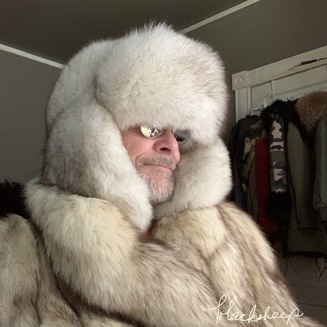 Fur Hat Men, Fur Vest Outfits, Mens Fashion Coat, Mens Fur Coat, Fox Hat, Mens Fur, Fur Hat, Fox Fur Coat, Avant Garde Fashion