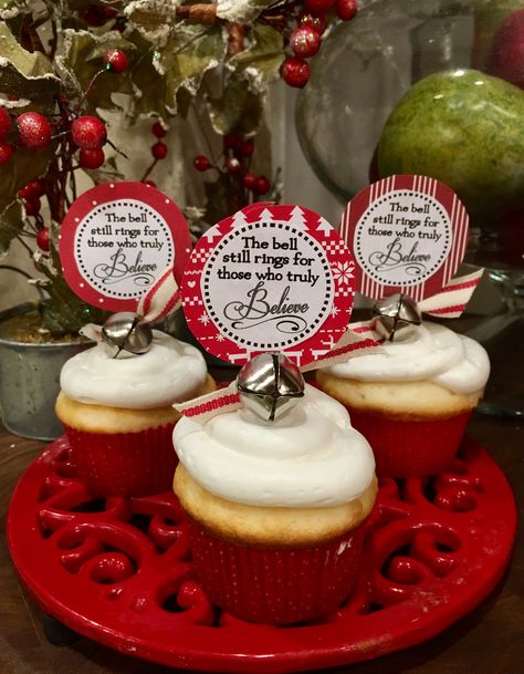 Sweet Polar Express Party cupcakes… This bell still rings for those who truly believe ! Polar Express Christmas Party For Adults, Polar Express Snacks For School, Polar Express Cupcake Ideas, Polar Express Treats For Kids, Polar Express Theme Birthday Party, Polar Express Desserts, Polar Express Snack Ideas, Polar Express Cupcakes, Polar Express Themed Snacks