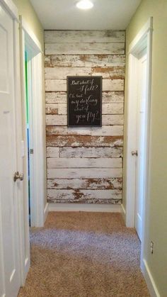 Cheap Hallway Diy Th Cheap Hallway Diy That Always Look Fantastic 07 #DIYHomeDecorTipsAndIdeas Rustic Hallway, Hallway Walls, Hallway Wall Decor, Hallway Wall, Country House Decor, Hallway Decorating, Decor Rustic, Cheap Home Decor, My New Room