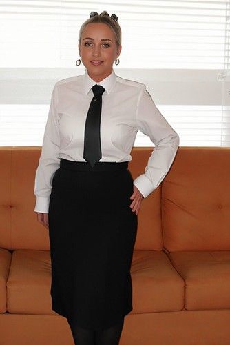 Vintage School Uniform, Women Wearing Ties, Staff Uniforms, Glamorous Outfits, White Shirt Blouse, Vintage School, Professional Attire, Work Outfits Women, Beautiful Smile Women