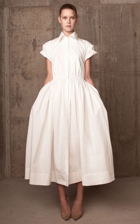 Rosie Assoulin Resort #spring #fashion #2014 Poplin Shirt Dress, Look Retro, Rosie Assoulin, Maxi Skirts, Mode Vintage, Mode Inspiration, White Fashion, Moda Operandi, Look Fashion