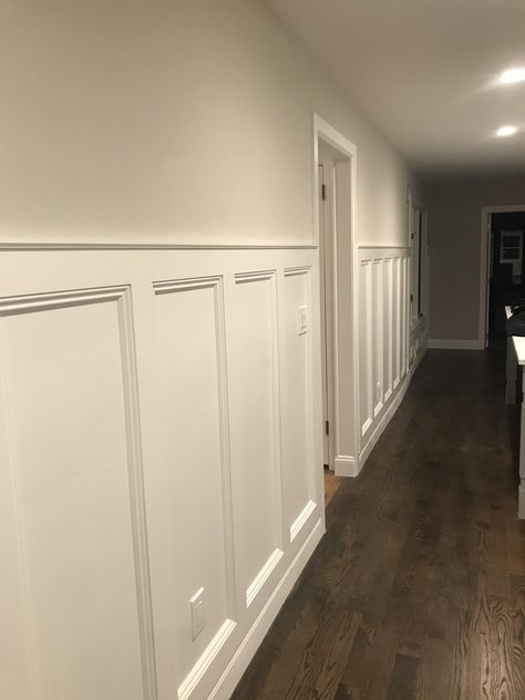 White 5ft Wainscoting Villa Interiors, Wainscoting Kitchen, Wainscoting Ideas, Wainscoting Wall, Wall Detail, Panel Molding, Dining Room Wainscoting, Wall Panel Molding, Wainscoting Styles