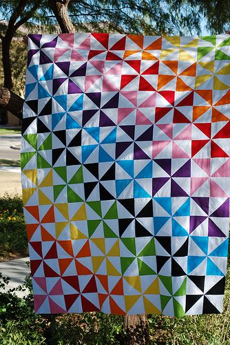 now that i have learned an easy way to do triangles, I think this quilt will have to get made!! Half Square Triangle Quilts Pattern, Triangle Quilt Pattern, Quilt Modernen, Baby Quilt Pattern, Half Square Triangle Quilts, Rainbow Quilt, Bantal Sofa, Pinwheel Quilt, Half Square Triangle