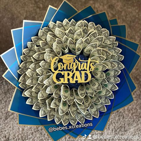 Graduation bouquets from yesterday☺️🧑‍🎓 #highschoolgrad #vetschool #moneybouquet #ramodedinero #ramobuchon #fyp #grad #grad2024 Graduation Money Bouquet, Gifts Bouquet, Graduation Bouquet, Graduation Money, Luxury Flower Bouquets, Money Bouquet, Vet School, Gift Bouquet, 2024 Graduation