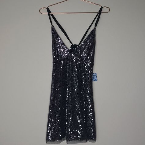 Size: S Length: 28.5” Pit To Pit: 15.0” Condition: Nwt Classy Gold Dress, Kitteny Dress, Concert Looks Night, Old Money Dresses, Nyc Nye, Mini Formal Dresses, 70s Inspired Dress, Pink Sparkly Mini Dress, Vegas Fits