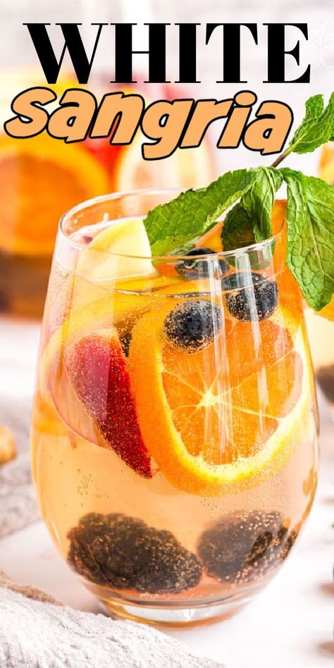 Riesling Sangria Recipes, White Sangria Recipe For A Crowd, Pineapple Sangria, Moscato Sangria, Summer Sangria Recipes, White Sangria Recipe, Creative Drinks, How To Make Sangria, White Wine Sangria