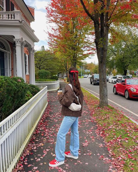 day one in vermont 🍁❤️ outfits: @greybandit code viv15 | Instagram Studera Motivation, Stile Blair Waldorf, Adrette Outfits, Fest Outfits, Estilo Indie, Quoi Porter, Autumn Fits, Fall Fit, Fall Inspo