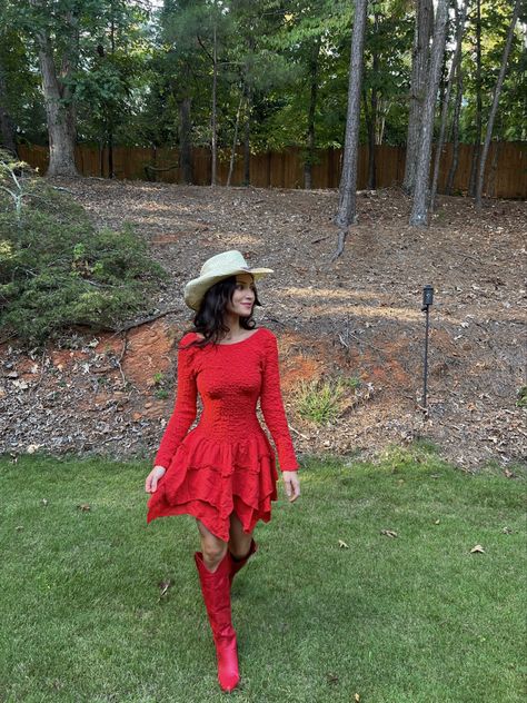 Red cowboy boots, cowgirl aesthetic Dress With Red Cowboy Boots, Cowgirl Vibes, Red Cowboy Boots, Red Tights, Boots Cowgirl, Cowgirl Aesthetic, Western Aesthetic, Red Dress Outfit, Christmas Stuff