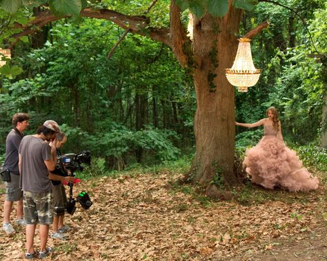 Taylor Swift recently premiered the first commercial for her newest fragrance, Wonderstruck, and we're smitten by the enchanting setting! Keep reading to watch the video and check out two behind-the-scenes photo from the shoot. Wonderstruck Perfume, Taylor Swift Wonderstruck, Perfume Commercial, Red Carpet Photos, Taylor Swift Speak Now, Taylor Swift Web, Web Photos, Christian Siriano, Taylor Swift Pictures