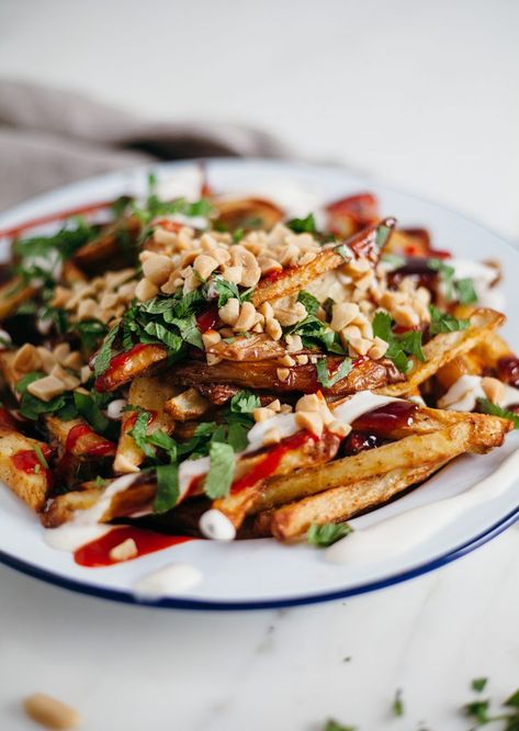 Vegan Vietnamese Fries - So Vegan Baked Chips Recipe, Vegan Chilli, Homemade Fries, Vegan Pesto, Vegan Potato, Asian Inspiration, Chips Recipe, Food Concept, Baked Chips