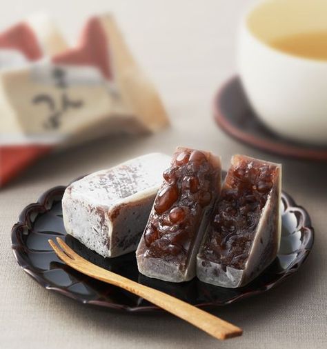 Japan Dessert, Japanese Food Art, Japanese Sweets Wagashi, Tea Snacks, Delicacy Food, Japanese Dessert, Japanese Snacks, Japanese Dishes, Asian Desserts