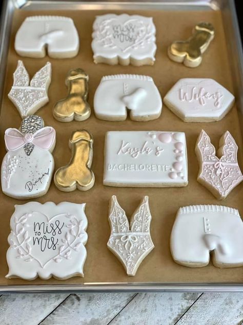 Bachelorette Party Cakes Ideas, Bachlorette Cookie Ideas, Hens Cookie Ideas, Bach And Boujee Cookies, Bachelorette Cookies Decorated Funny, Bach Party Cake, Bach Party Cookies, Bachelorette Party Treats, Hens Party Cookies