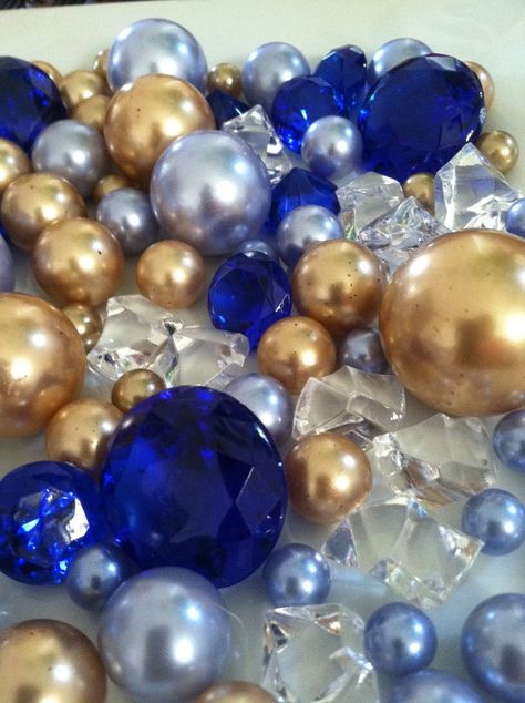 This listing is for 80 pieces of assorted jumbo and clear mix gems Pearls, Acrylic Diamonds, in assorted sizes. Bring dazzle and elegance with lots of sparkles to your table top. A great mix colors for any special events. Baby shower, bridal shower or wedding color themes. Either way,