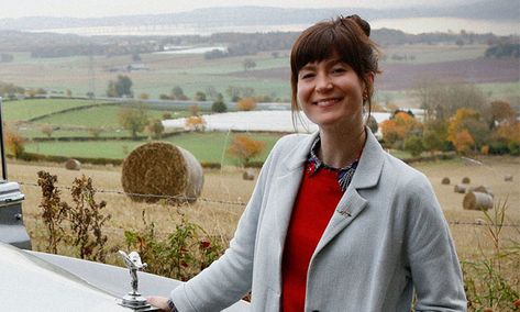 Presenter and antiques expert Natasha Raskin Sharp is back on the road with fellow... Natasha Raskin Sharp, Natasha Trace, Natasha Thasan, Natasha’s Kitchen Lasagna, Bargain Hunt, Antiques Road Trip, Banana Bread Natasha’s Kitchen, Victoria Beckham Dress, Scottish Artists