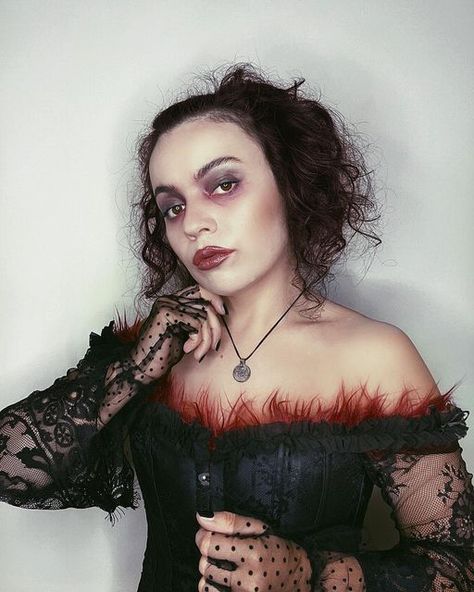 Ms Lovett Makeup, Sweeney Todd Halloween Costumes, Mrs Lovett Makeup, Mrs Lovett Aesthetic, Ms Lovett Costume, Mrs Lovett Costume, Ms Lovett, Sweeney Todd Costume, Work Costumes