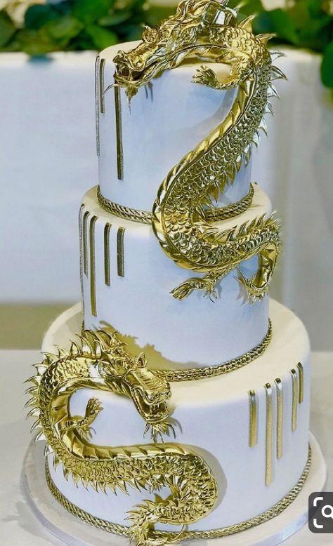 Cake Dragon, Dragon Birthday Cakes, Super Torte, Crazy Wedding Cakes, Rodjendanske Torte, Cake With Gold, Dragon Cakes, Dragon Cake, Fantasy Cake