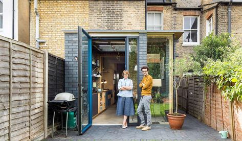 Open Plan Terraced House, Side Return Extension Victorian, Small Terraced House Extension, Small Victorian Home, Victorian Terrace Kitchen Extension, Terraced House Extension, Victorian Terrace Extension, Terrace House Extension, Small Terraced House