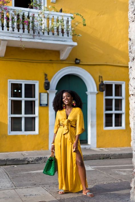 CARTAGENA MOMENTS, PART 1 Black Vogue, Travel Noire, Tumblr Art, Black Travel, Dinner Outfits, Summer Black, Black Women Fashion, Mellow Yellow, Vacation Outfits