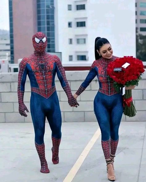 Superhero Couples Costumes, Supergirl Cosplay, Hot Halloween Outfits, Spiderman Costume, Couple Costumes, Spider Girl, Marvel Spiderman Art, I Love My Girlfriend, Spider Woman