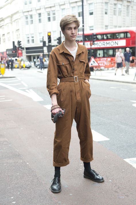 The Best Street Style From Men's Fashion Week - ELLE.com Suit And Vest, Pilot Suit, Flight Suits, Coveralls Mens, Vintage Pilot, Photography Student, Steampunk Wedding, Boiler Suit, Mens Fashion Week