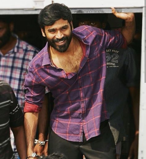 Dhanush Rowdy Images, Vadachennai Dhanush Hd, Vadachennai Movie Images, Androgynous Models, New Photos Hd, Most Handsome Actors, Actor Picture, Love Couple Photo