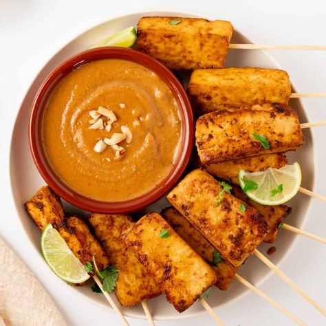 Tofu Satay, Vegan Peanut Sauce, Satay Tofu, Satay Skewers, Peanut Dipping Sauce, Vegan Burger Recipe, Vegan Chorizo, Deep Fried Tofu, Peanut Dipping Sauces