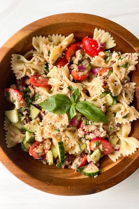 Healthy Tuna Pasta Salad is made without mayo, high in protein and dairy free. This tasty dish comes together in less than 20 minutes! Tuna Pasta Salad No Mayo, Pasta Salad No Mayo, Healthy Tuna Pasta Salad, Healthy Tuna Pasta, Health Bowls, Tuna Pasta Salad Recipes, Tuna Pasta Salad, Healthy Tuna Salad, Tuna Salad Pasta