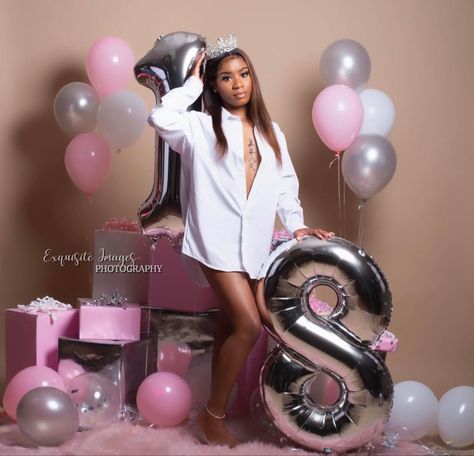 18th Birthday Photoshoot Ideas Plus Size, 17tg Birthday Photoshoot, 17th Birthday Photoshoot Ideas Black, 22st Birthday Ideas, Birthday Shoot Ideas Sweet 16 Outfits, 18th Photoshoot Ideas, 19th Birthday Photoshoot Ideas, Cute Birthday Fits, 19th Photoshoot