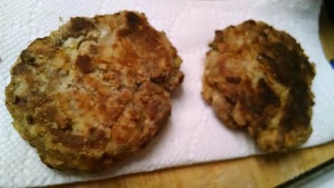 Fried Dressing Patties Leftover Dressing, Cake For One Recipe, Best Thanksgiving Turkey Recipe, Salmon Cakes Recipe, Just A Pinch Recipes, Patties Recipe, Savory Bread, Salmon Cakes, Turkey Recipes Thanksgiving