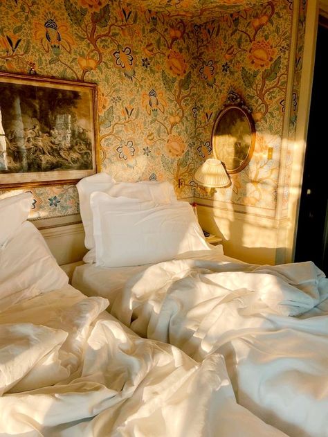 French Castle Bedroom, French Bohemian Aesthetic, French Manor Aesthetic, Victorian Summer Aesthetic, Castle Inspired Bedroom, French Mansion Aesthetic, Raffia Aesthetic, French Castle Aesthetic, Castle Interior Aesthetic