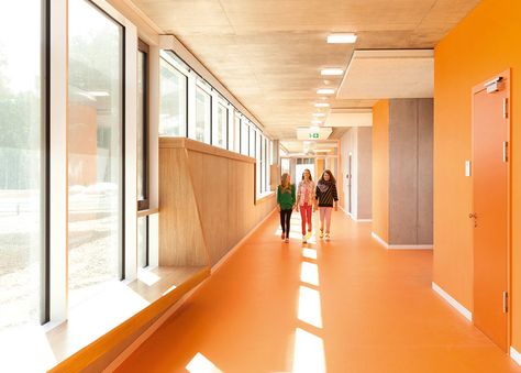 ergolding secondary school by behnisch architekten & architekturbüro leinhäupl + neuber, germany School Building Design, Interior Design Institute, Interior Design News, Colour Architecture, School Interior, Interior Design School, Architecture Awards, Space Interiors, Education Architecture