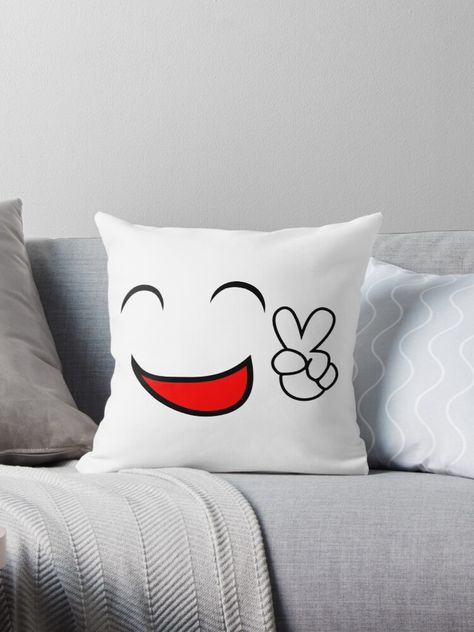 Smiley Pillow, Emoji Pillow, Emoji Pillows, Sewing Easy, Sewing Easy Diy, Printed Throw Pillows, Smiley Face, Designer Throw Pillows, Pillow Sale