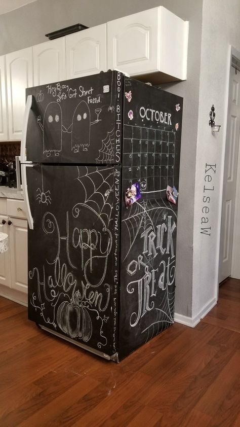 Chalk Fridge, Dark Academia Aestethic, Diy For Kitchen, Chalkboard Fridge, Blackboard Lettering, Fridge Makeover, Black Fridges, Fridge Art, Refrigerator Wraps