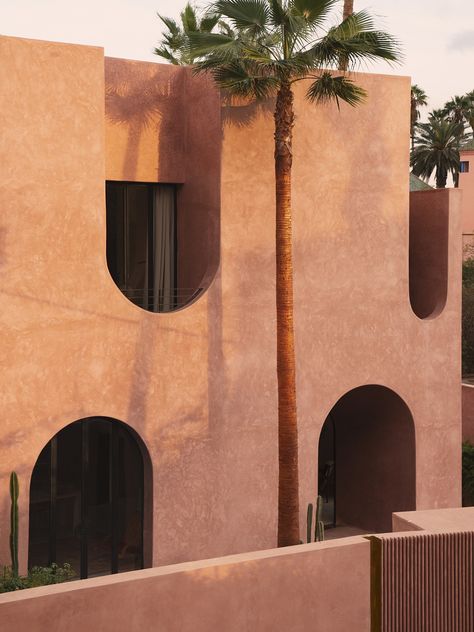 Mansion Facade, Arc Interior, Masjid Design, Arch Portfolio, Menorca Hotels, Mexico Architecture, Desert Architecture, 2023 Picture, Concrete Effect Paint