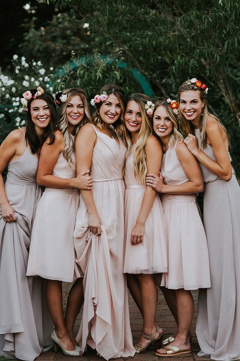 Bridal Shower Pictures, Bridesmaid Dresses Ideas, Bridal Shower Photography, Bridal Jewellery Inspiration, Tea Party Bridal, Garden Bridal Showers, Wedding Party Outfits, Bridal Shower Photos, Bridal Shower Centerpieces