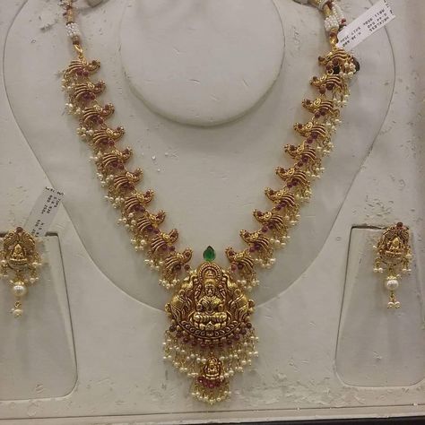 40 Grams Gold Haram Designs Latest, 20grams Gold Necklace Indian, Simple Haram Designs Gold, Gold Necklace Set 20 Grams, Short Necklace Gold Indian, 20grams Gold Necklace Designs, 20 Grams Gold Necklace Designs, 50grams Gold Haram, Pretty Gold Necklaces