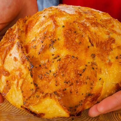 This easy no knead cheese and... - Andy’s East Coast Kitchen | Facebook Andy’s East Coast Kitchen Cheese Bread, Andys East Coast Kitchen, Andy's East Coast Kitchen Recipes, Andy’s East Coast Kitchen, No Need Bread, No Knead Cheese Bread, Cheese And Herb Bread, East Coast Kitchen, Gluten Free Party Food