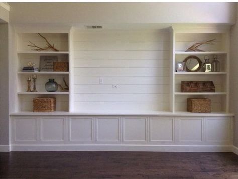 built-in-inspiration Shelves Around Tv, Tv Stand Bookshelf, Tv Built In, Built In Entertainment Center, Living Room Built Ins, Entertainment Wall, Mobile Tv, Living Room Bookcase, Tv Furniture