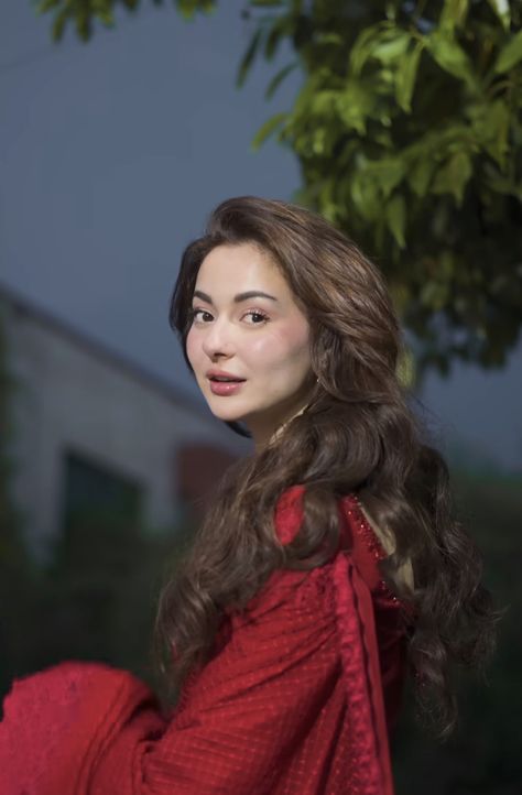 Hania Amir Pics, European Winter Fashion, Haniya Amir, Spirit Jeans, Pakistani Couple, Pak Actress, Hania Aamir, European Winter, Dps For Girls