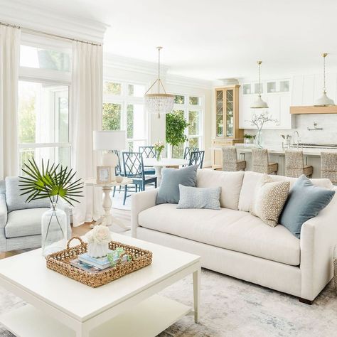 Official Ally Whalen Design on Instagram: “I am headed to Furniture Market this weekend and I’m so excited to take it all in and be inspired! My first stop will be the…” Coastal Decorating Ideas, Coastal Chic Living Room, Beach Style Kitchen, Living Room Cozy, Scandi Living, All White Room, Beach Living Room, Floor Decoration, Coastal Room