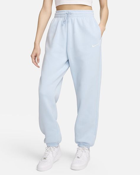 Blue Nike Sweatpants Outfit, Light Blue Sweatpants Outfit, Nike Sweats Women, Blue Sweatpants Outfit, Sweatpants Outfit Women, Nike Sweatpants Outfit, Light Blue Sweatpants, Nike Sportswear Phoenix Fleece, Sweatpants Nike