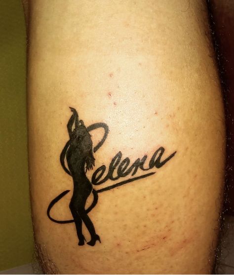 Selena Quintanilla Tattoo Ideas, Selena Quintanilla Tattoo, Selena Tattoo, Selena Purple Outfit, Baddie Tattoos, Sugar Skull Drawing, Fun Tattoos, Chanel Lipstick, Selena Q