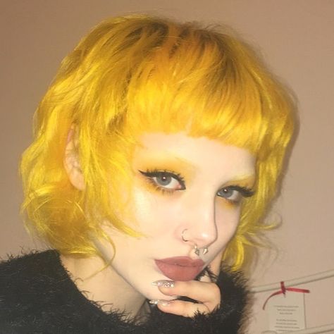 Man Hair Color, Hair Color Yellow, Yellow Hair Dye, Under Hair Color, Hair Color Inspiration, Yellow Hair Color, Sunset Hair, Yellow Skin, Face References