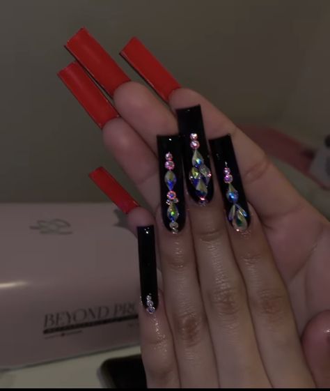 Red Nails With Black Rhinestones, Black And Red Rhinestone Nails, Black And Red Nails With Gems, Baddie Bling Nails Black, Black Red Bottom Nails With Rhinestones, Black Nails With Red Gems, Red Bottom Nails With Rhinestones, Black Extra Nails, Red Bottom Nails Black