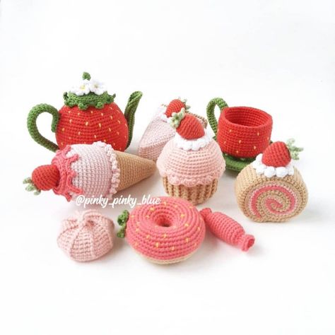 Fantasy Crochet, Pinky Pinky, Crochet Cake, Crochet Cupcake, Island Breeze, Crochet Toys Free, Crochet Fruit, Pola Amigurumi, Crochet Food