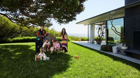 Inside Jens and Emma Grede’s Midcentury Modern Malibu Retreat Jane Hallworth, Cream Colored Sofa, Chieftain Chair, Tord Boontje, Emma Grede, Kids Shared Bedroom, Malibu Home, Portia De Rossi, Entrepreneur Fashion